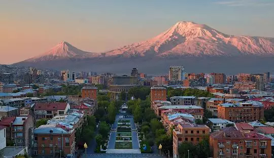 تور ایروان 6 شب 1404